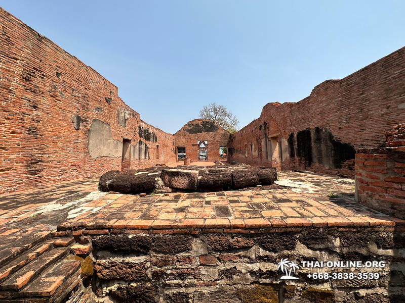 Река Квай и Айюттхайя храм Wat Ratchaburana фото тура в Паттайе 10