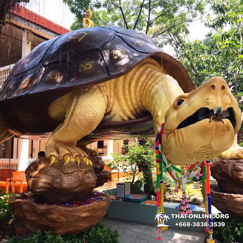 Однодневная экскурсия туристической компании Magic Thai Online из Паттайи в Чачоенгсао, храм Розового и Черного Ганеши, мумии монахов, храм Ват Сопхон, остров в виде лотоса - фото 37