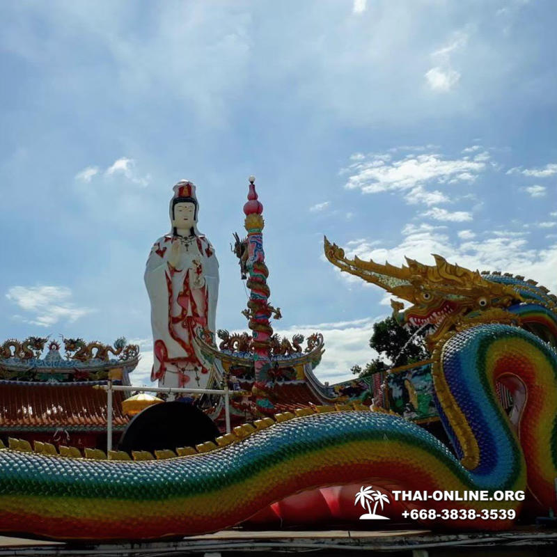 Однодневная экскурсия туристической компании Magic Thai Online из Паттайи в Чачоенгсао, храм Розового и Черного Ганеши, мумии монахов, храм Ват Сопхон, остров в виде лотоса - фото 50