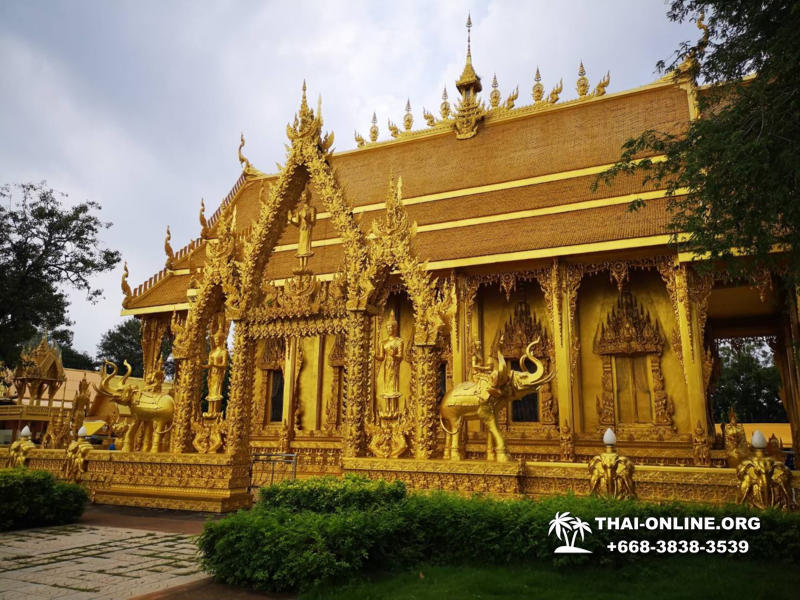 Однодневная экскурсия туристической компании Magic Thai Online из Паттайи в Чачоенгсао, храм Розового и Черного Ганеши, мумии монахов, храм Ват Сопхон, остров в виде лотоса - фото 1