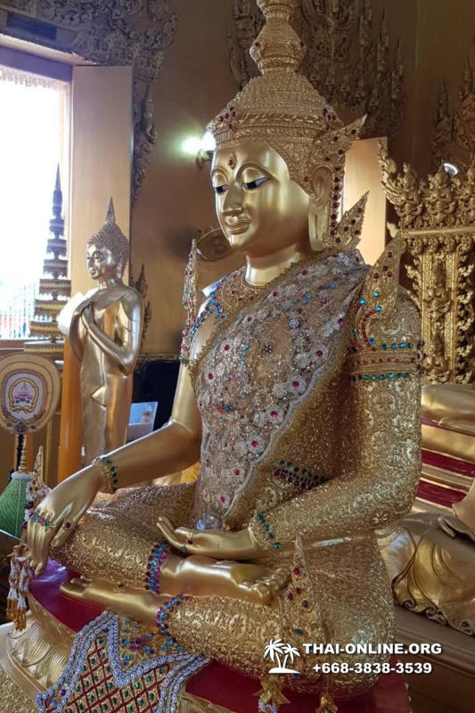 Однодневная экскурсия туристической компании Magic Thai Online из Паттайи в Чачоенгсао, храм Розового и Черного Ганеши, мумии монахов, храм Ват Сопхон, остров в виде лотоса - фото 40