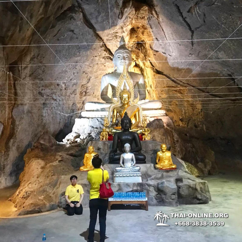 Сила Жизни экскурсия туристической компании Magic Thai Online в Паттайе, храм СПИДа в Тайланде, Лопбури город обезьян, Зеркальный храм, святилище секты Дхаммакая - фото 37