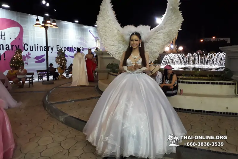 Tiffany's Cabaret Show Pattaya в Тайланде тур Seven Countries фото