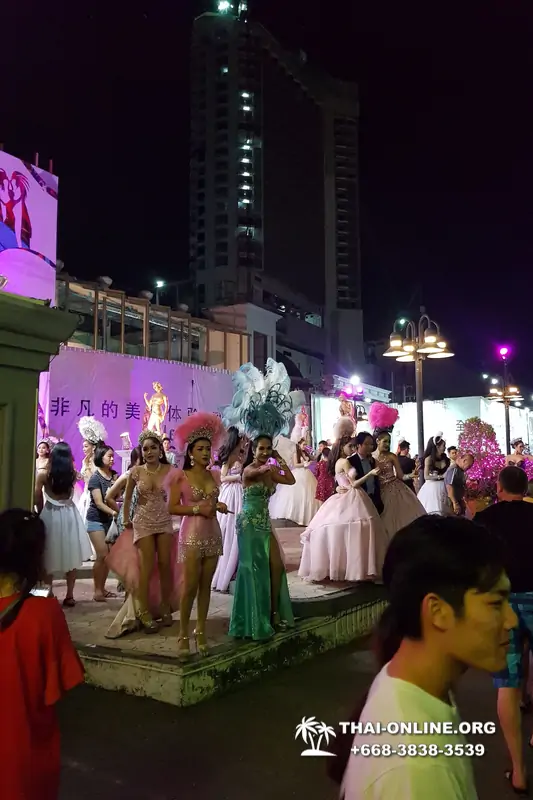 Tiffany's Cabaret Show Pattaya в Тайланде тур Seven Countries фото