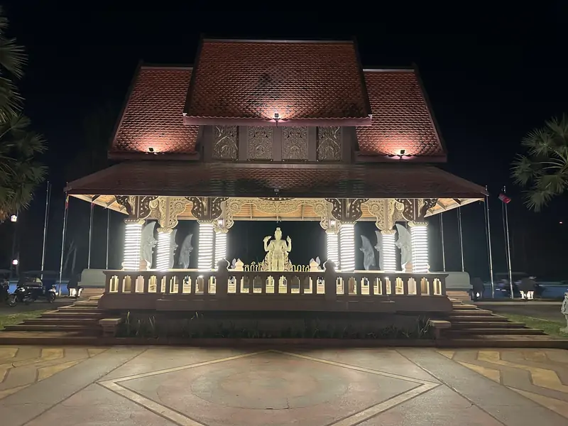 Какой отель в программе из Паттайи в Камбоджу Ангкор ВИП - фото 16